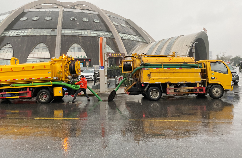 湖南路商场管道清淤