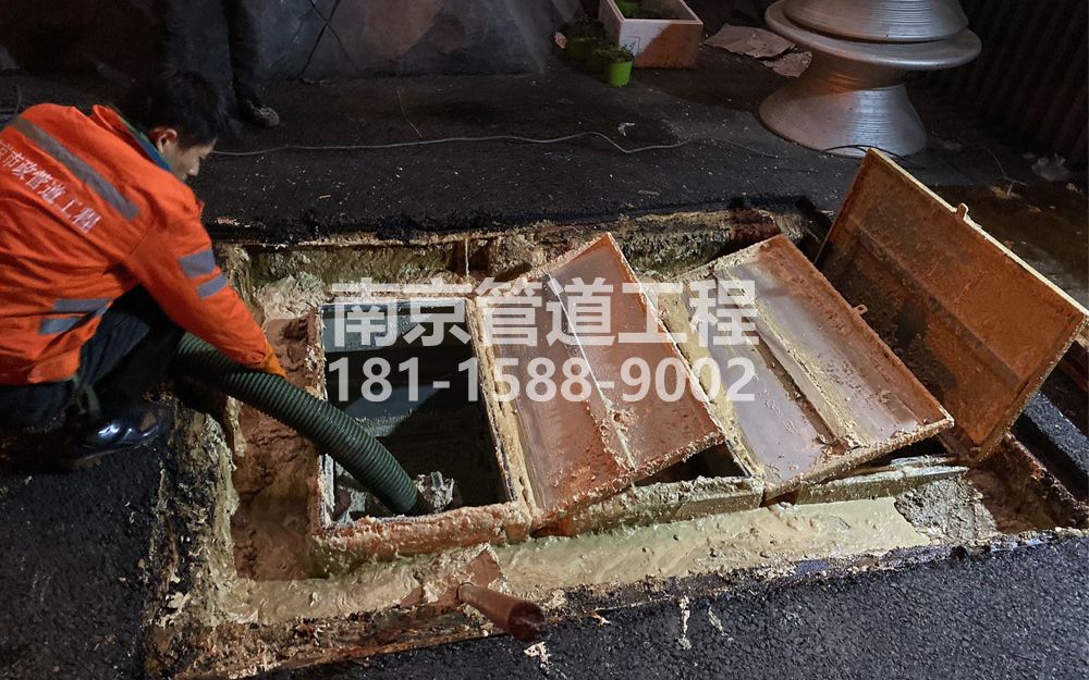 276湖南路饭店隔油池清理